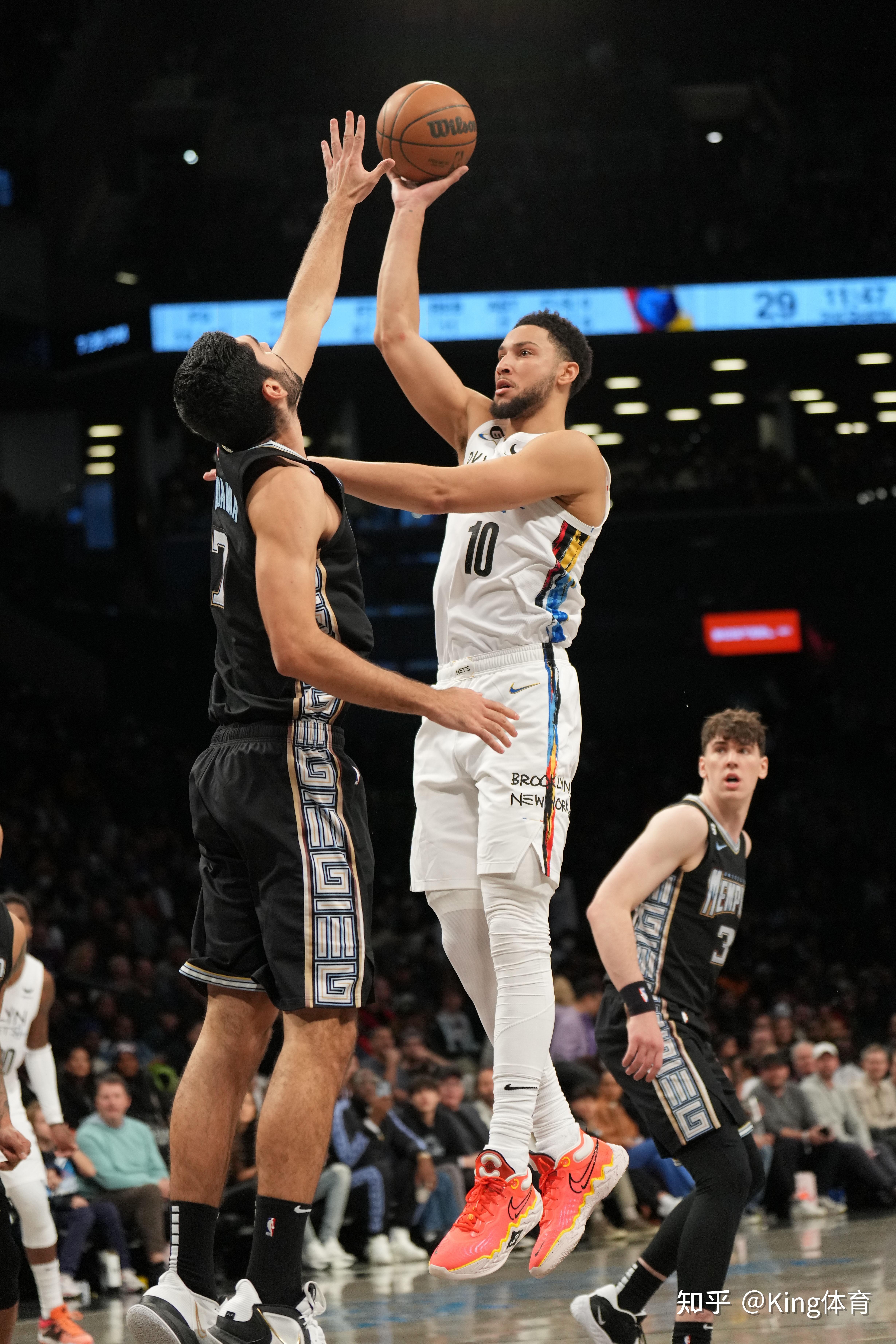 关于里程碑夜!里尔状态回暖,欧联今夜刷纪录,压力陡增,球队文化再被提及的信息 关于里程碑夜!里尔状态回暖,欧联今夜刷纪录,压力陡增,球队文化再被提及的信息